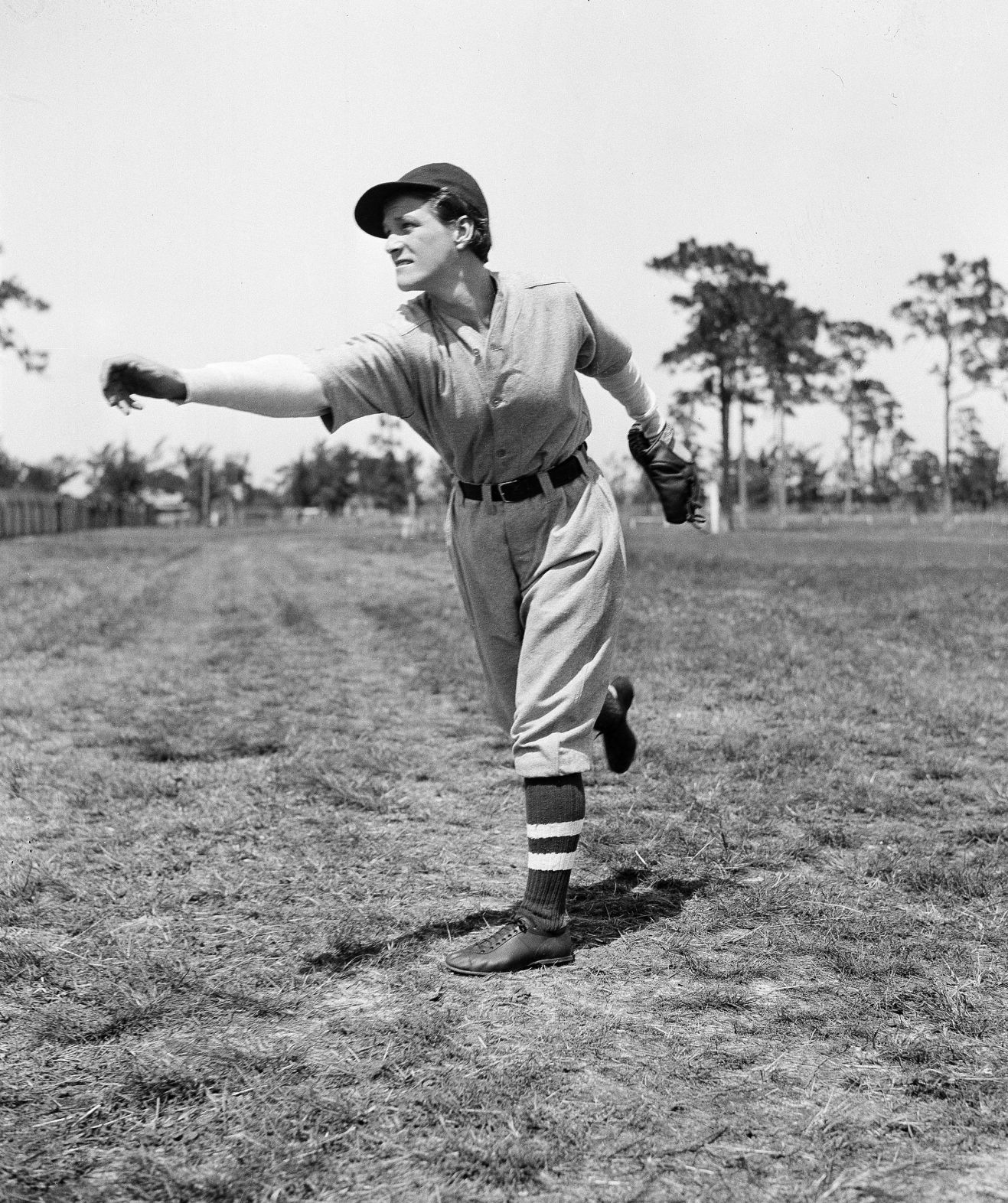 Mildred 'Babe' Didrikson pitches against the Dodgers